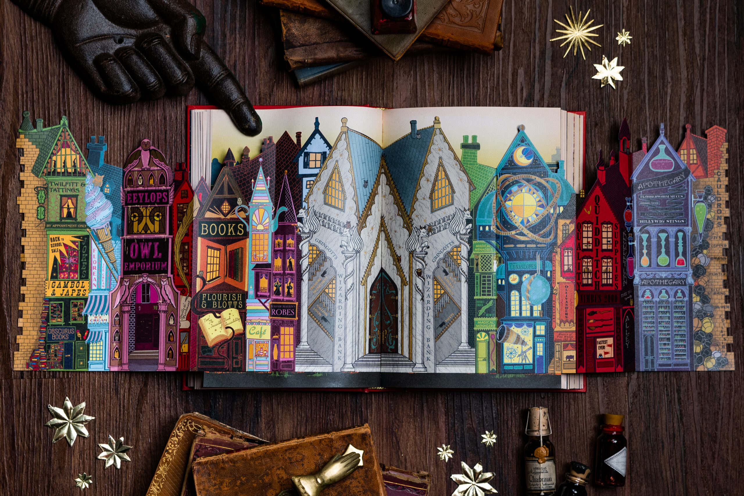 Algunos Libros Buenos on X: Sumérgete en esta magnífica edición especial  de Harry Potter, obra del prestigioso estudio MinaLima, responsable del  diseño gráfico de las películas de la saga «Harry Potter» y