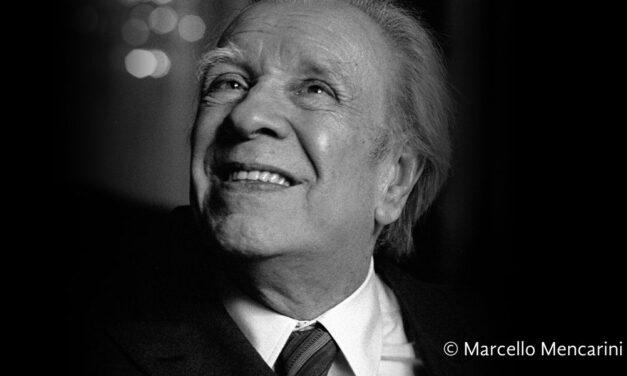Borges, 126 años después: cinco razones para seguir leyéndolo hoy