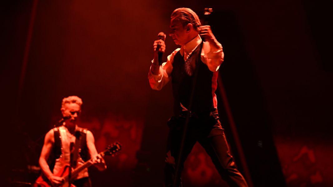Depeche Mode: M, la energía de una banda que sigue llenando estadios