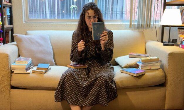 El librero de Andrea Chapela