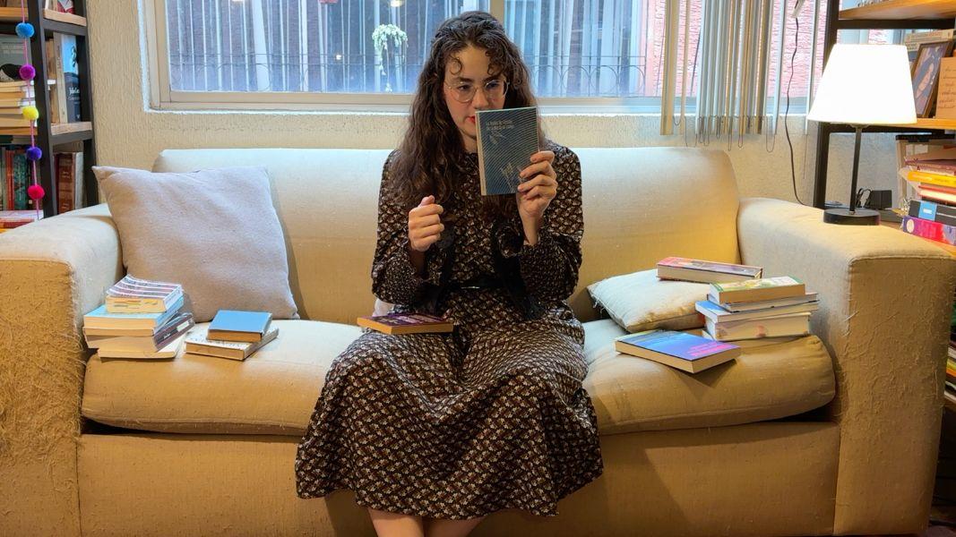 El librero de Andrea Chapela