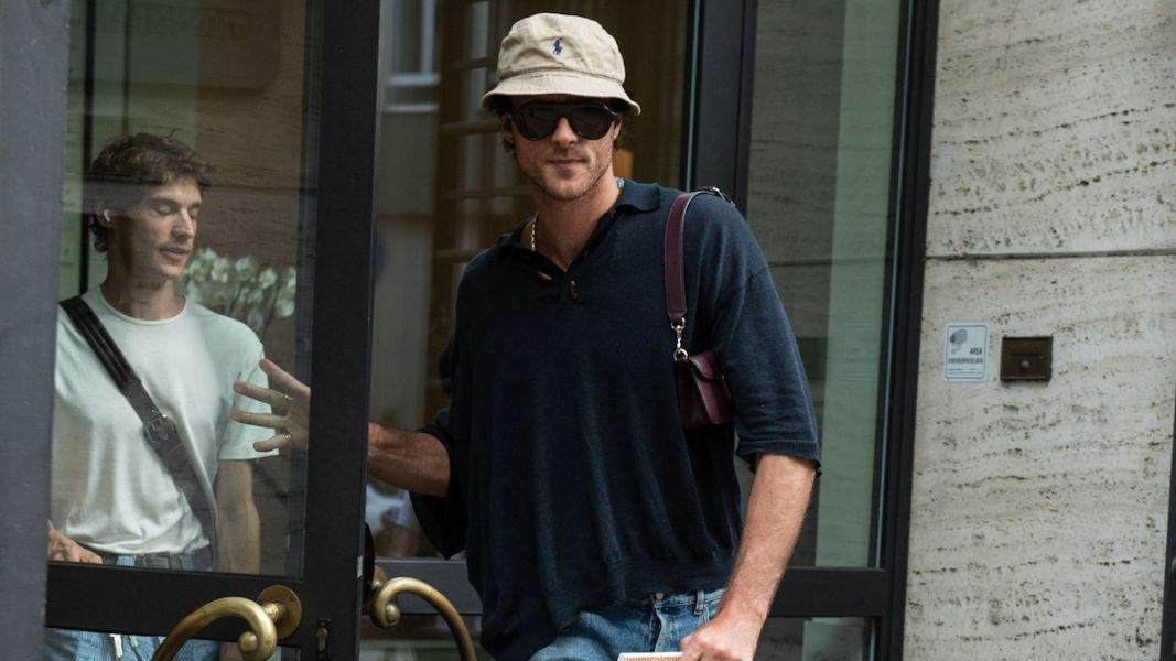 Jacob Elordi y los libros que lo acompañan: la nueva cara del lector millennial