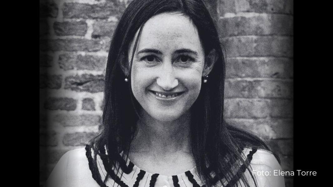 Muere Sophie Kinsella a los 55 años, la autora que reinventó la comedia romántica contemporánea.