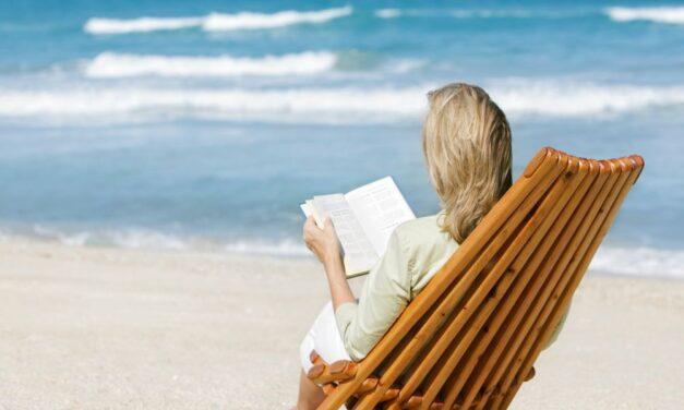 Cinco novelas para viajar a la playa en pleno invierno