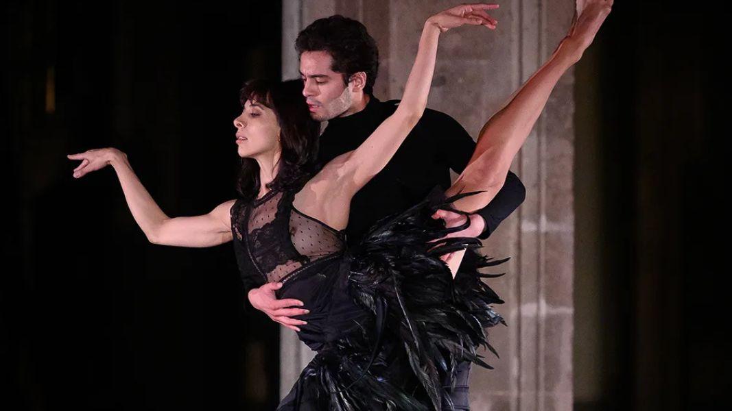 Regresa el Ballet Contemporáneo El Cisne Negro al Castillo de Chapultepec