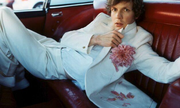 Beck regresa a “Eterno resplandor de una mente sin recuerdos” con un disco de rarezas inéditas